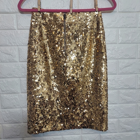 Alice + Olivia Ramos Fitted Gold Sequin Skirt Size 2 - Picture 8 of 16